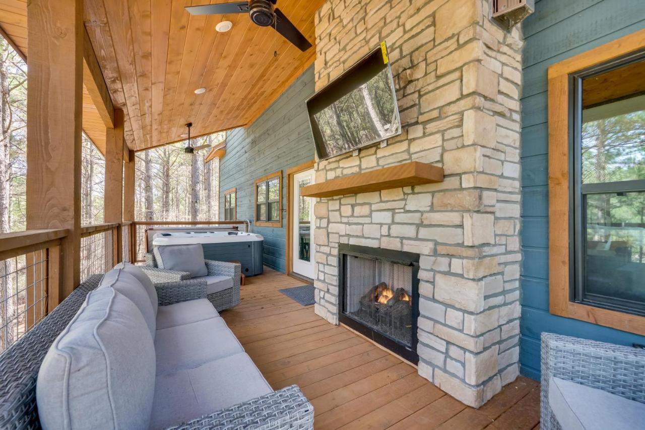 Serene Broken Bow Cabin With Hot Tub And Fire Pit! Exterior photo